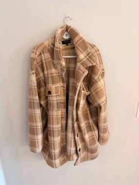Love Tree Plaid Teddy Jacket in Tan and Cream